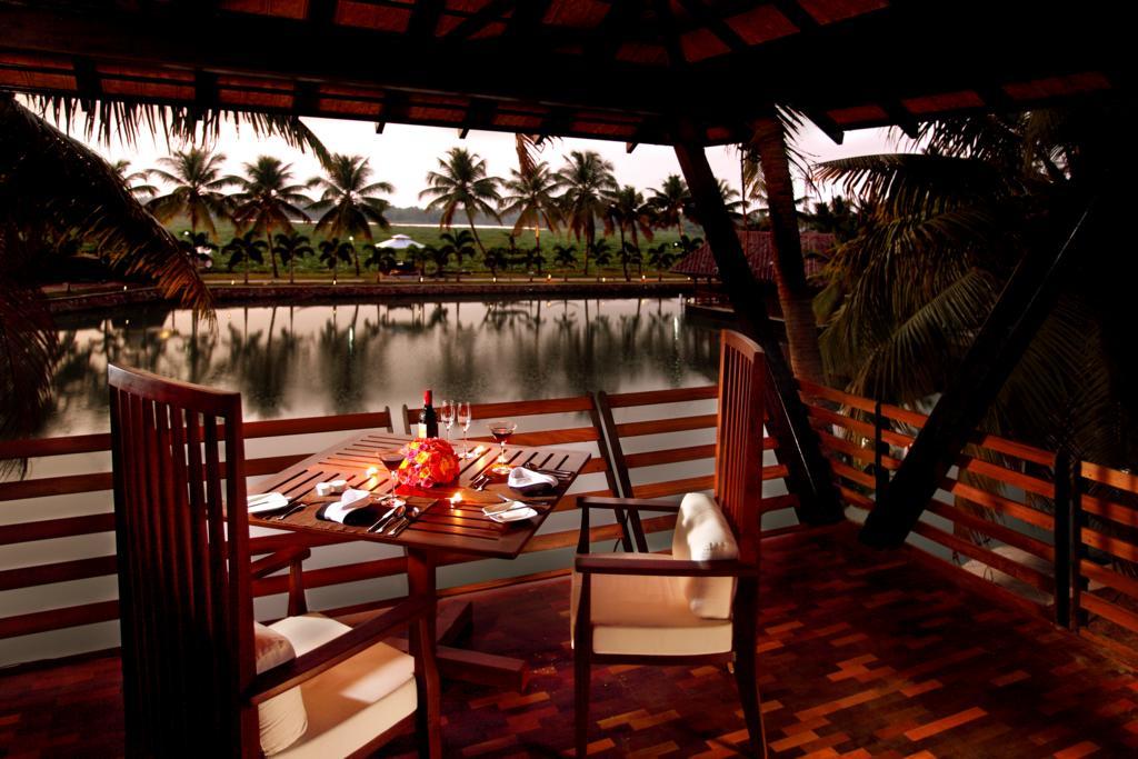 Vasundhara Sarovar Premiere Alappuzha Εξωτερικό φωτογραφία