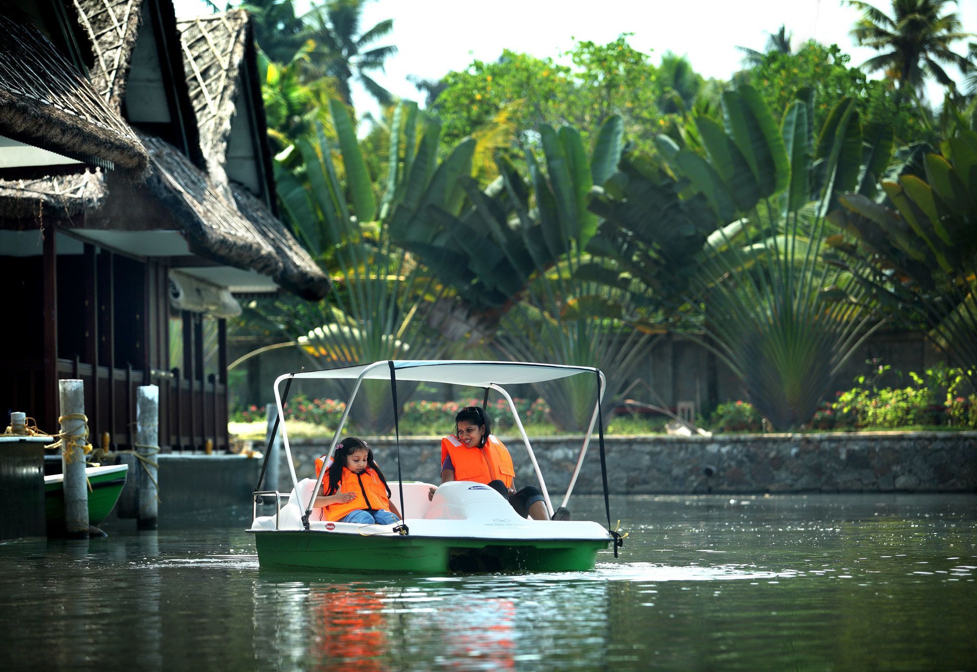 Vasundhara Sarovar Premiere Alappuzha Εξωτερικό φωτογραφία